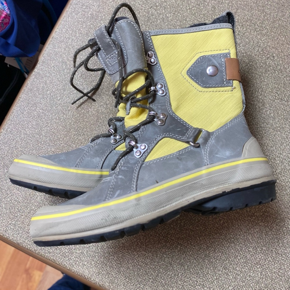 Clark’s Winter Insulated Leather Boots Size 5 Women’s NWOT